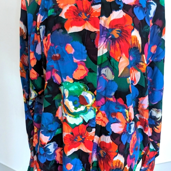 Women's top - Picture 1 of 12